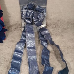 Jaclyn Smith tree topper bow